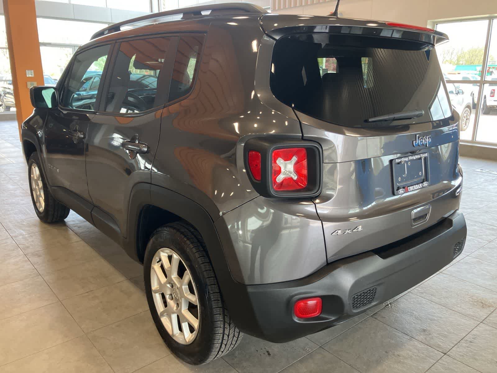 Used 2020 Jeep Renegade Latitude w/ Cold Weather Group AWD/4WD image 7