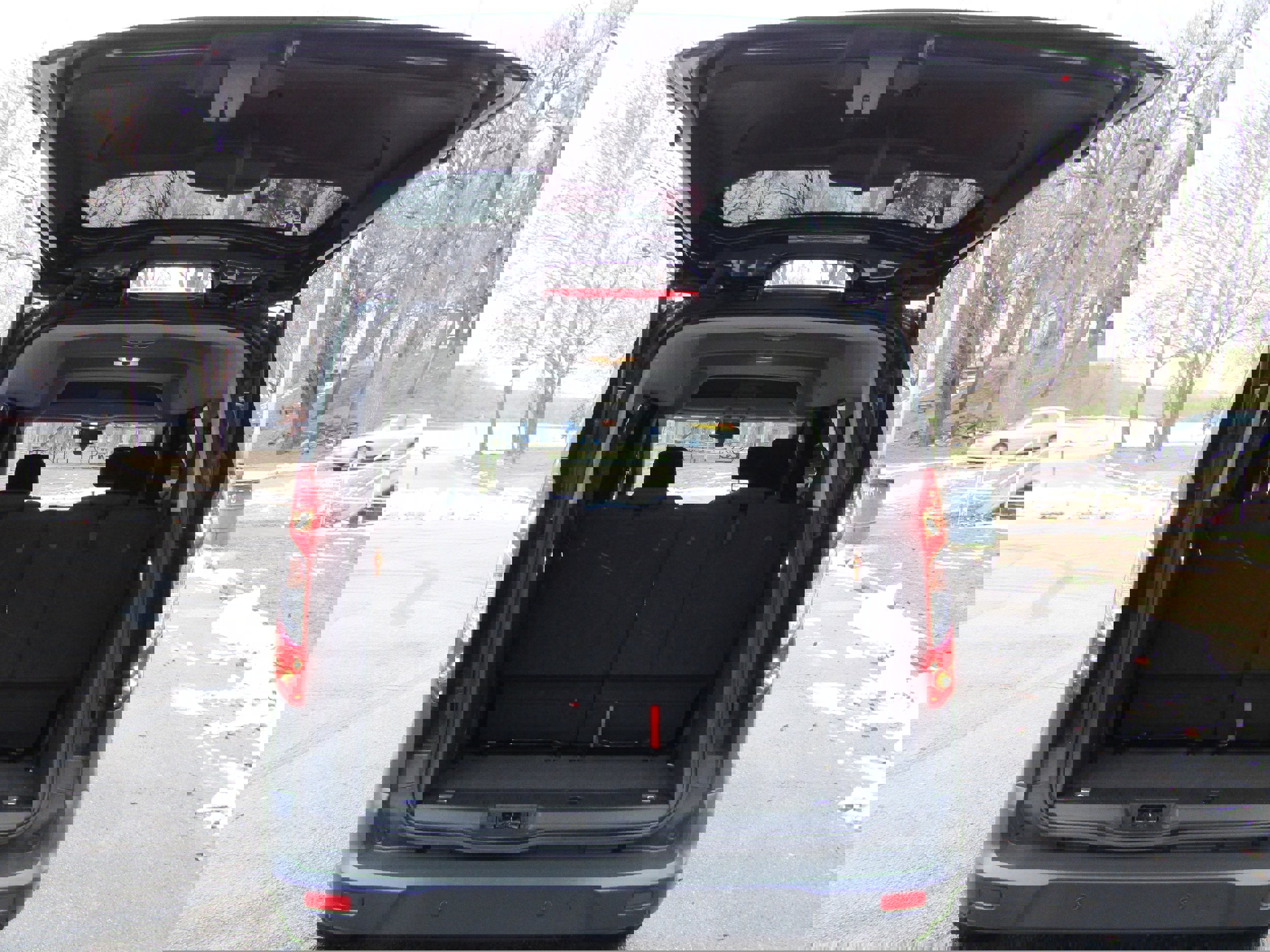 Certified 2018 Ford Transit Connect XL image 14