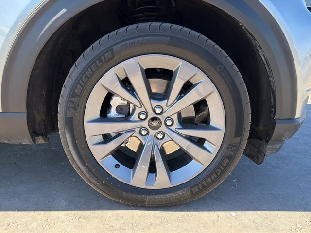 Certified 2024 Ford Explorer XLT w/ Equipment Group 202A image 9