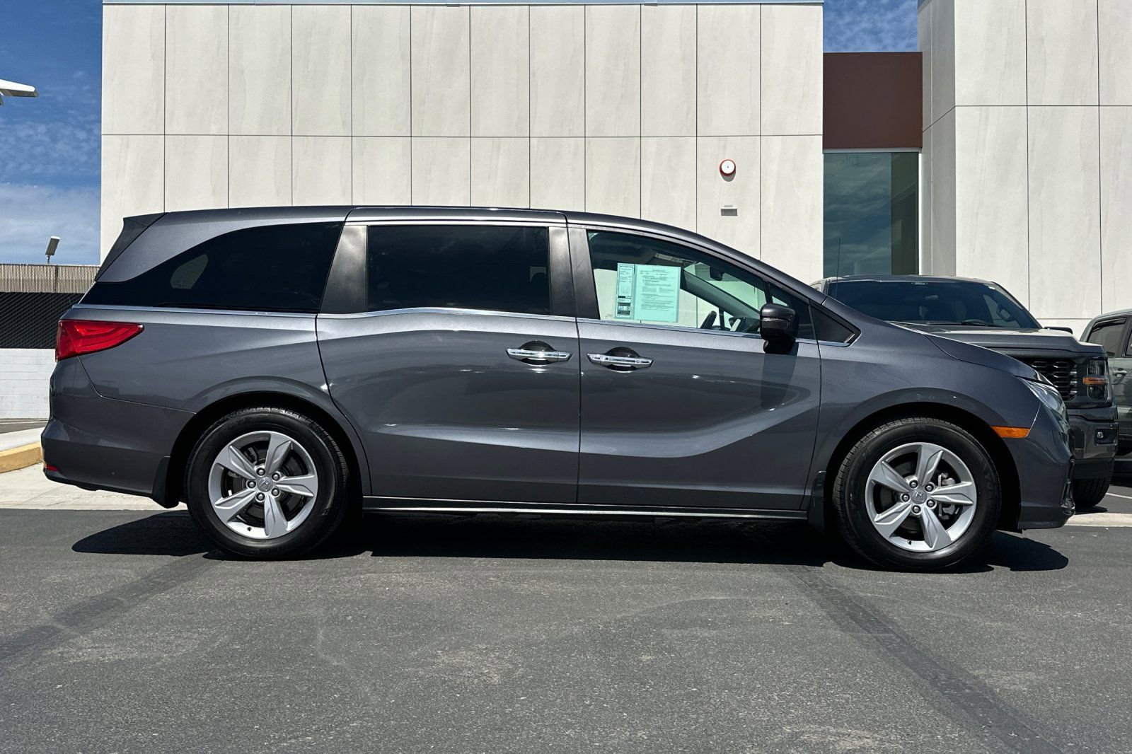 Used 2019 Honda Odyssey EX-L image 2