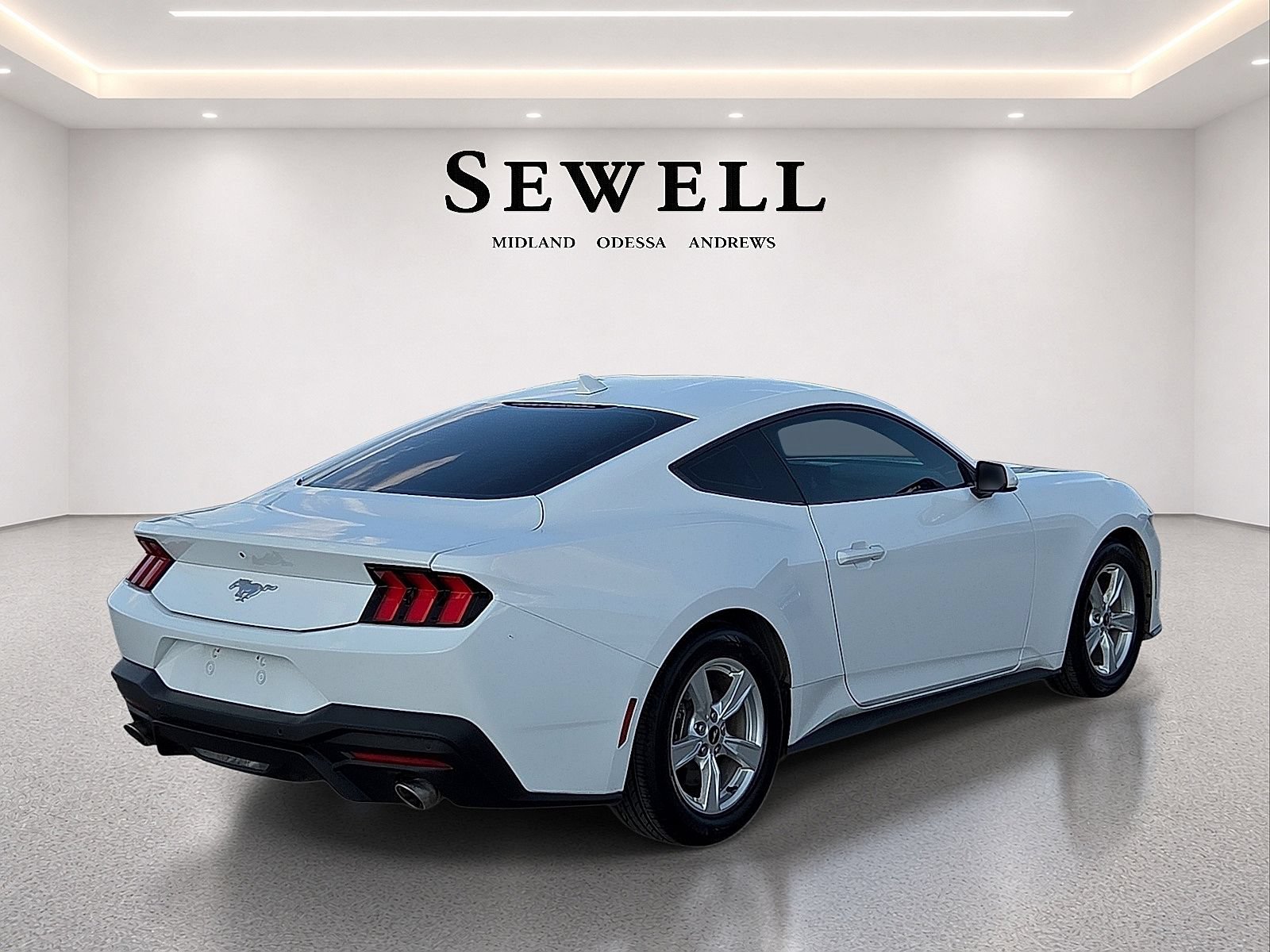 Certified 2024 Ford Mustang Coupe RWD image 4