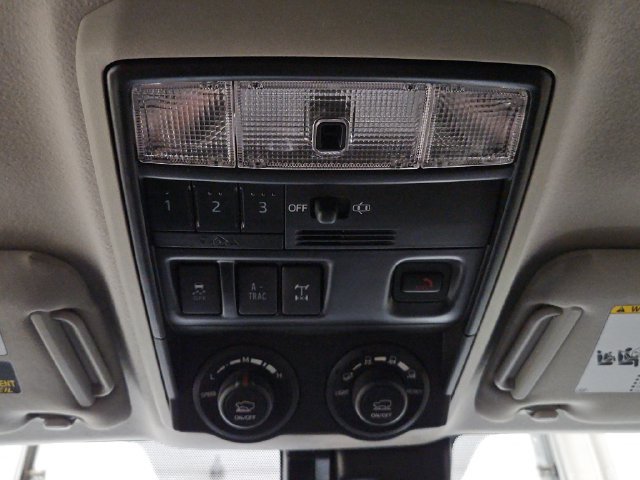 Used 2022 Toyota 4Runner TRD Off-Road Premium AWD/4WD image 3