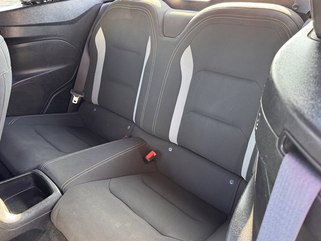 Used 2020 Chevrolet Camaro LT image 29