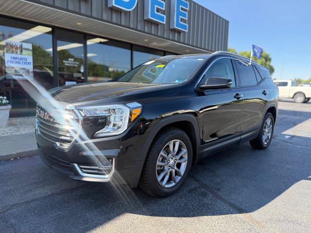 Used 2024 GMC Terrain SLT AWD/4WD image 1