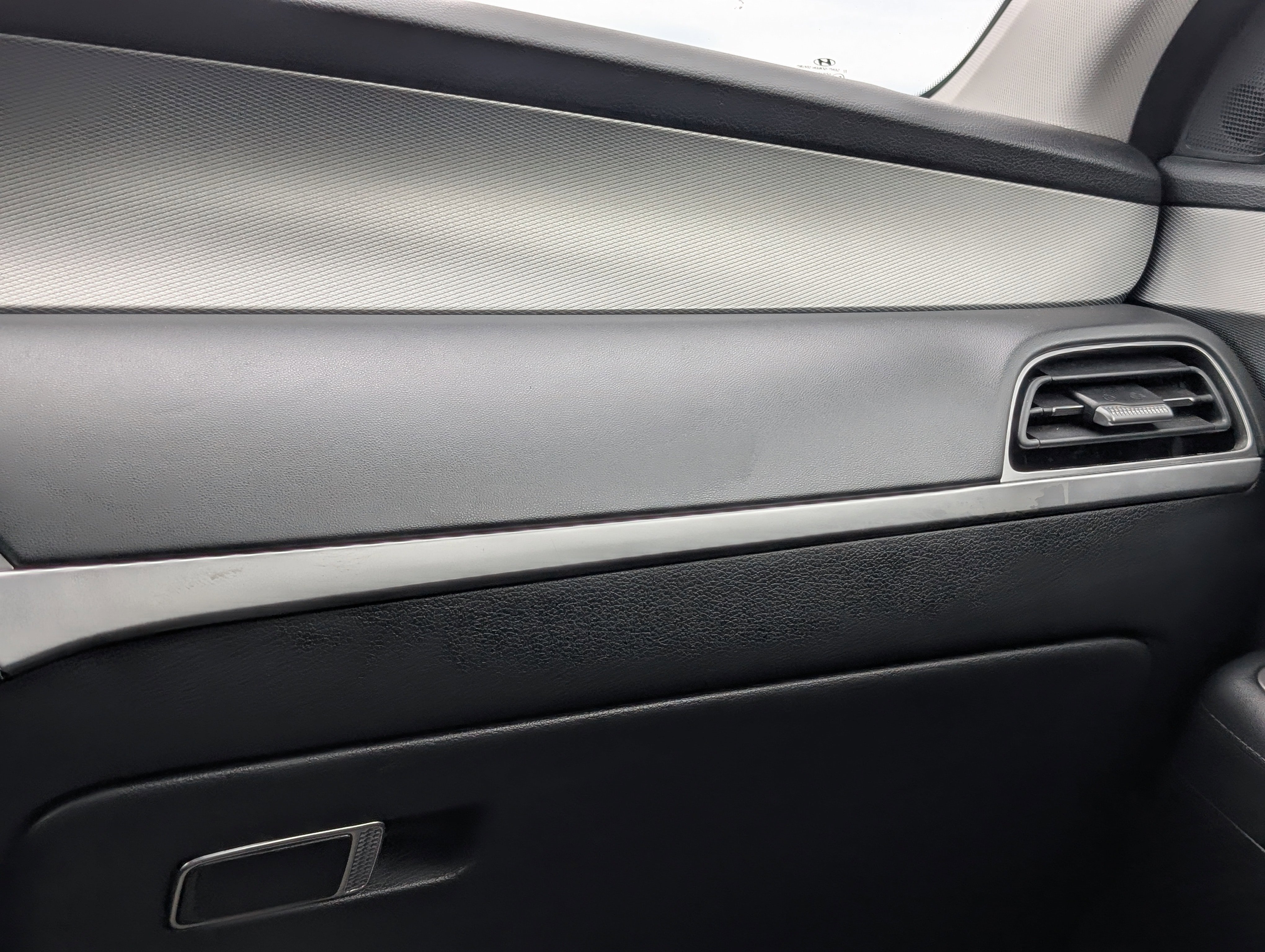 Used 2022 Hyundai Palisade SEL w/ Cargo Package image 16