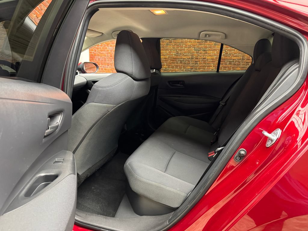 Used 2022 Toyota Corolla LE FWD image 23