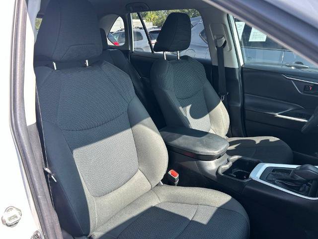 Used 2022 Toyota RAV4 LE FWD image 40