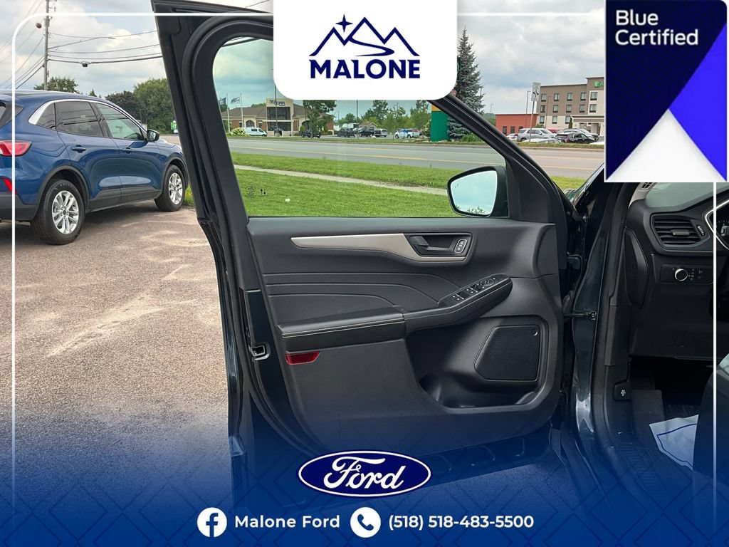Certified 2022 Ford Escape SE w/ Cold Weather Package AWD/4WD image 20