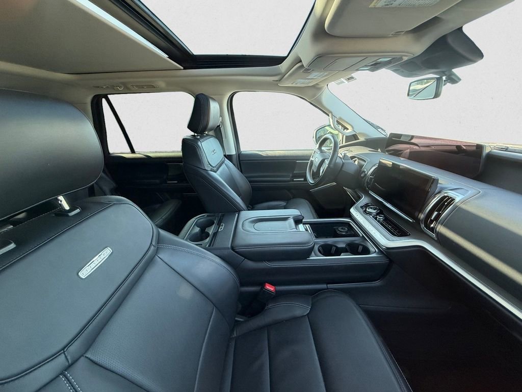 Certified 2025 Ford Expedition Platinum AWD/4WD image 10