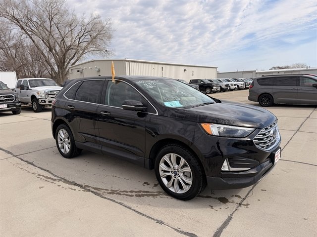 Certified 2022 Ford Edge Titanium AWD/4WD image 7
