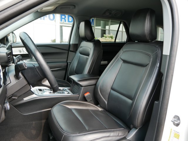 Certified 2023 Ford Explorer XLT w/ Equipment Group 202A AWD/4WD image 12