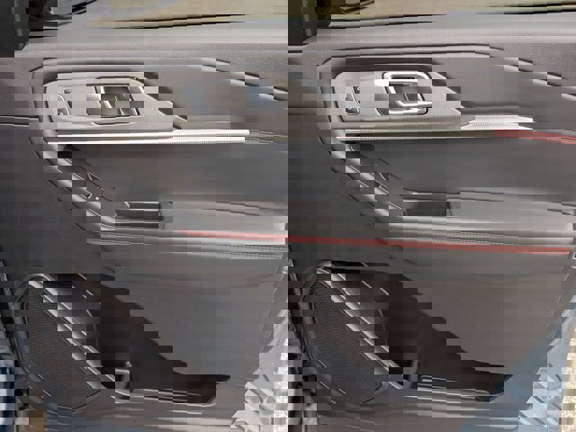 Certified 2025 Ford Explorer ST-Line w/ Premium Package image 37