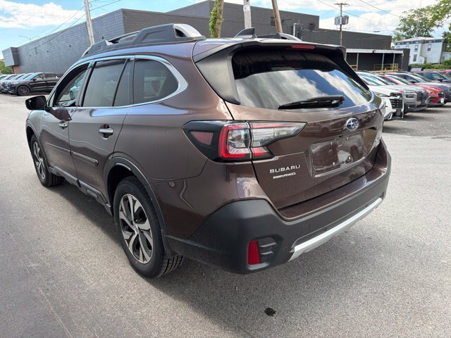 Used 2020 Subaru Outback Touring AWD/4WD image 17