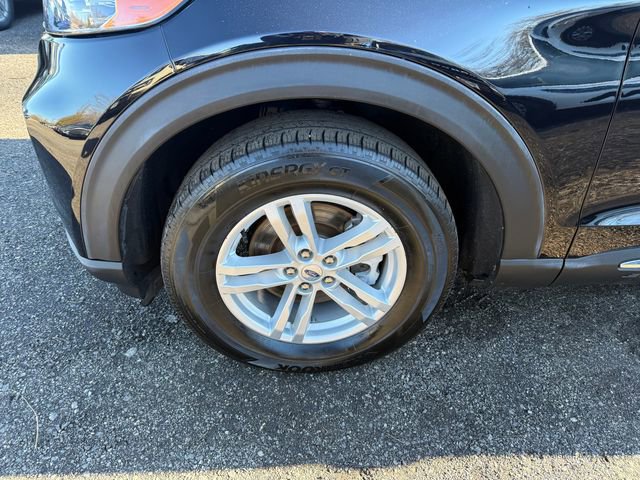 Certified 2022 Ford Explorer XLT w/ Equipment Group 202A image 25