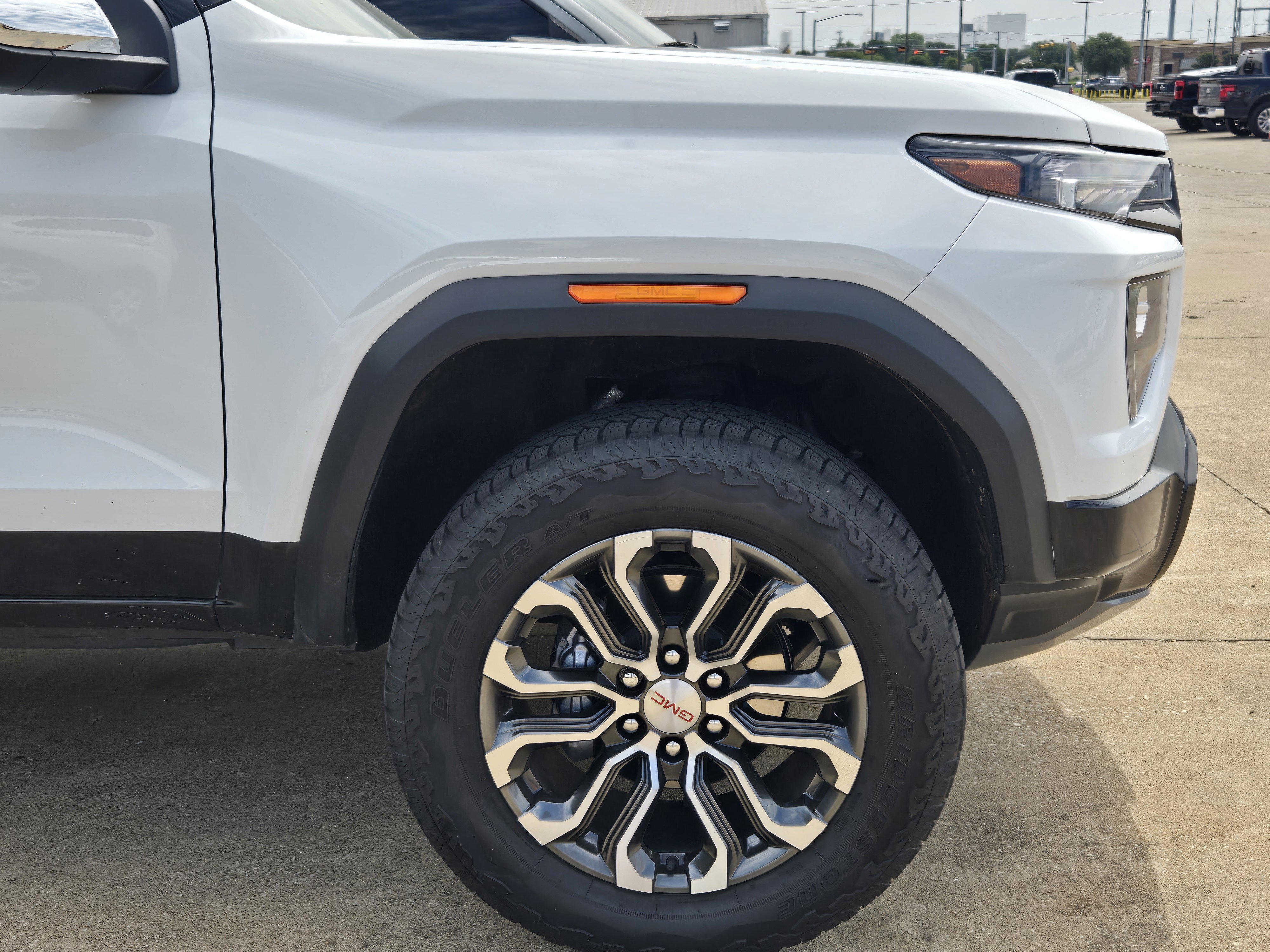 Used 2026 GMC Canyon Denali AWD/4WD image 8