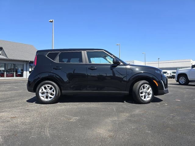 Used 2024 Kia Soul LX w/ Option Group 015 FWD image 6