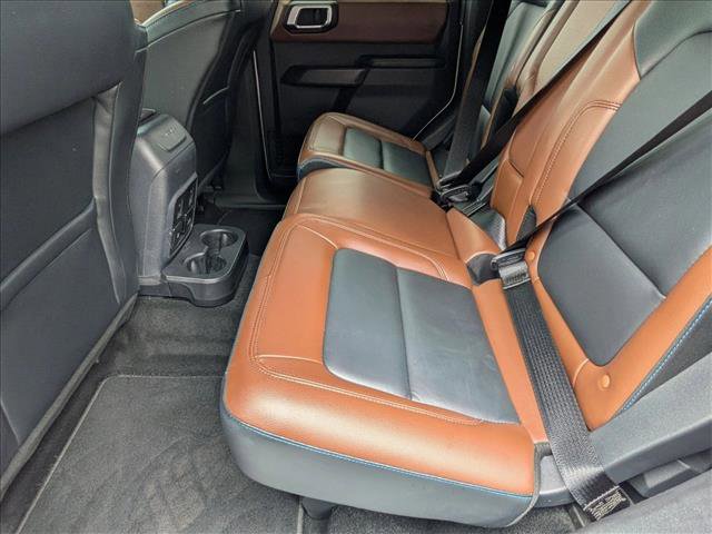 Certified 2024 Ford Bronco Outer Banks w/ Sasquatch Package AWD/4WD image 18