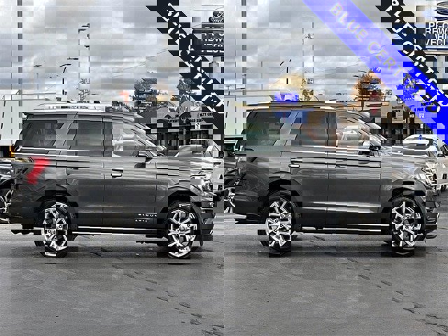 Certified 2018 Ford Expedition Platinum image 3
