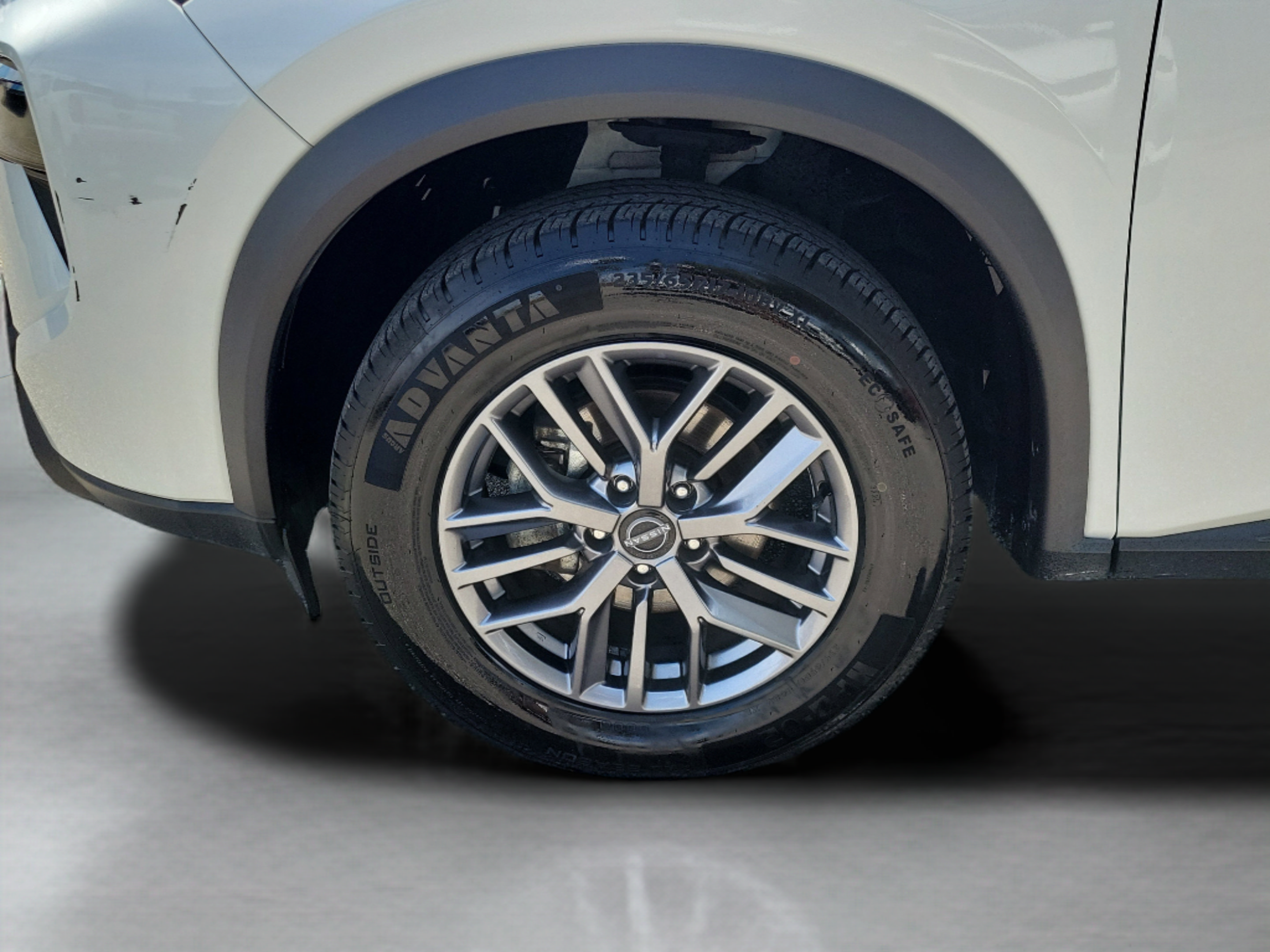 Used 2024 Nissan Rogue S AWD/4WD image 31