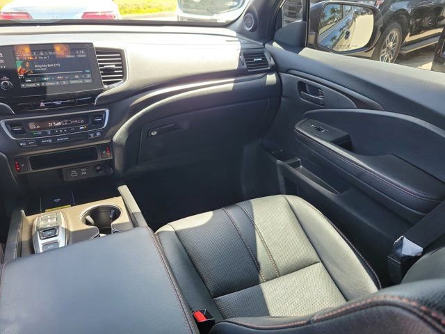 Used 2025 Honda Passport TrailSport image 22