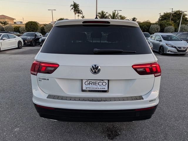 Used 2019 Volkswagen Tiguan SE w/ Panoramic Sunroof Package image 3