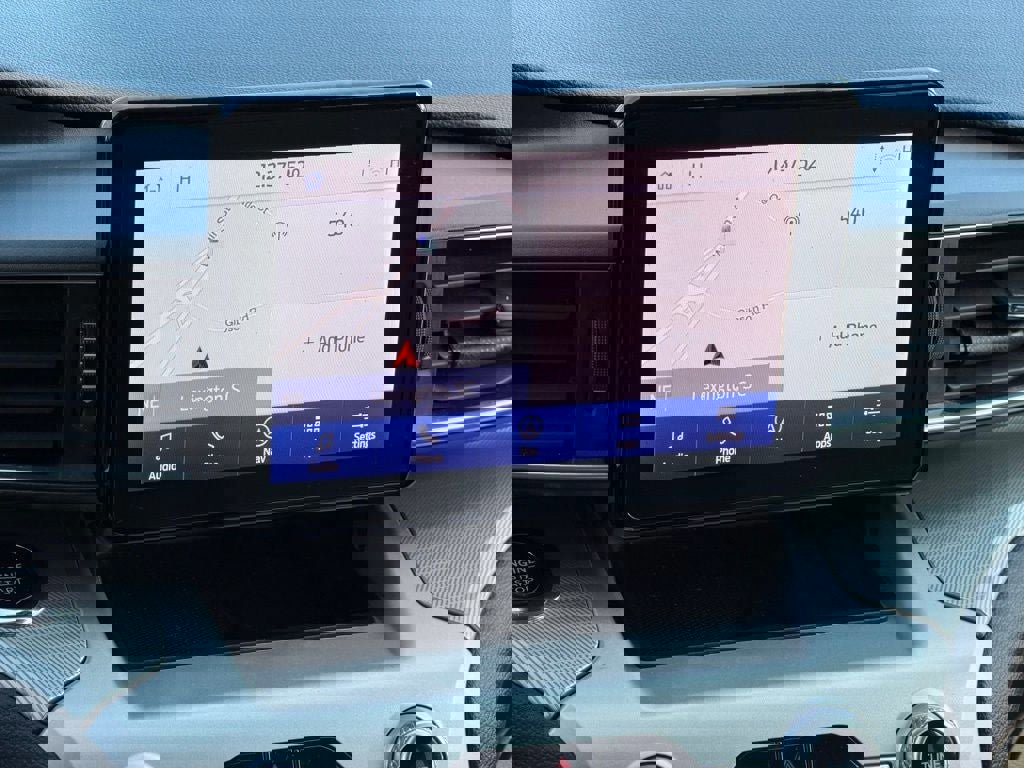 Certified 2022 Ford Explorer XLT w/ Equipment Group 202A image 28