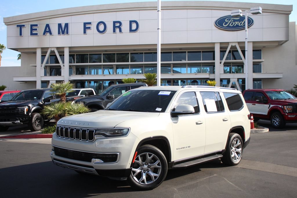 Used 2022 Jeep Wagoneer Series II AWD/4WD image 2