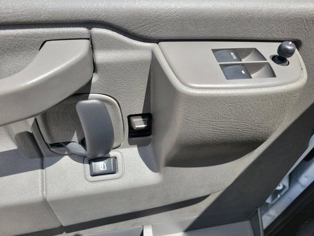 Used 2024 Chevrolet Express 2500 w/ Driver Convenience Package image 17