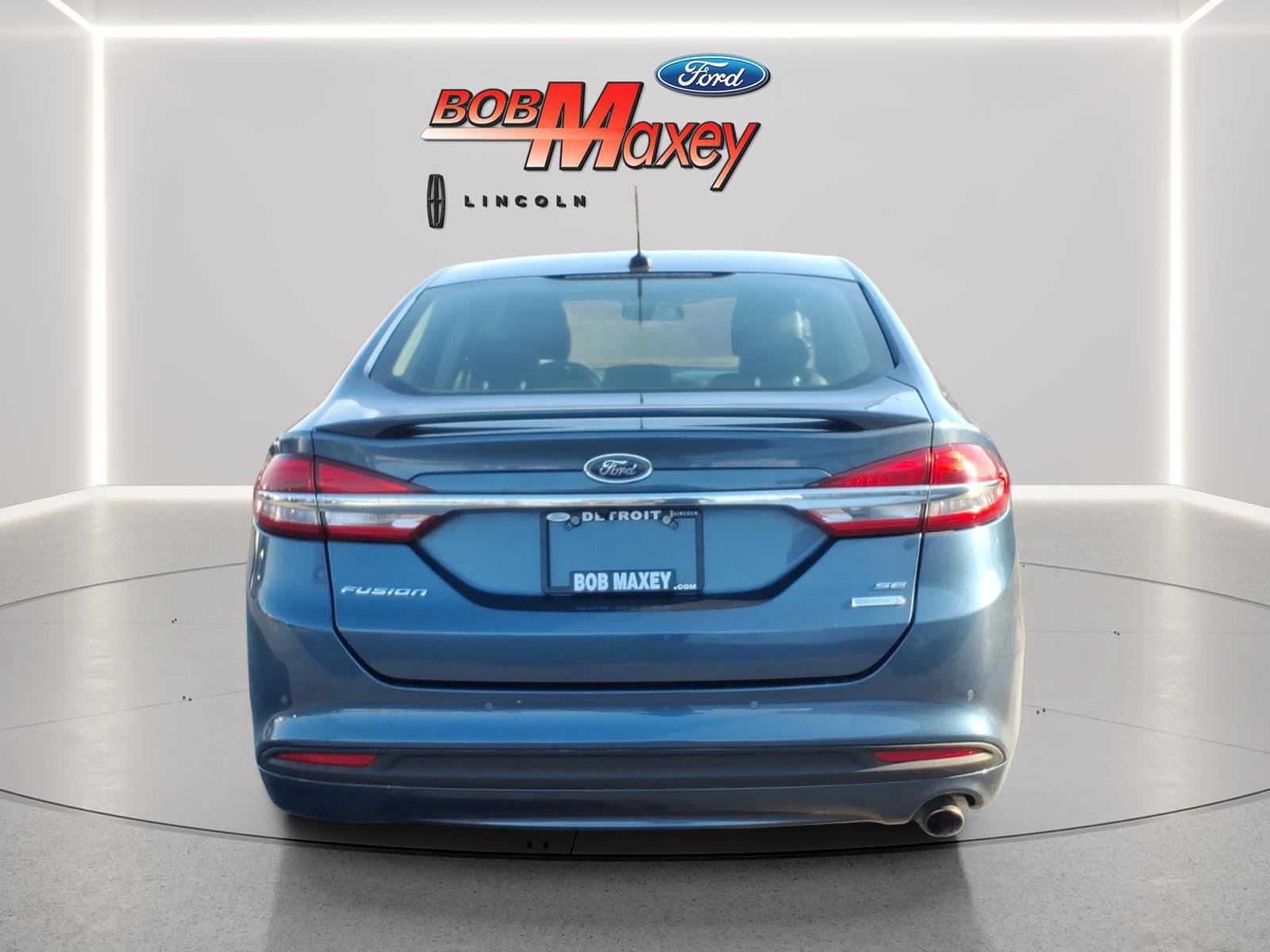 Certified 2018 Ford Fusion SE w/ Equipment Group 201A image 3