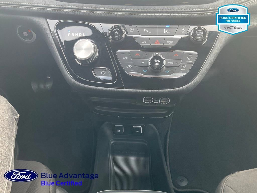 Used 2021 Chrysler Pacifica Touring image 19