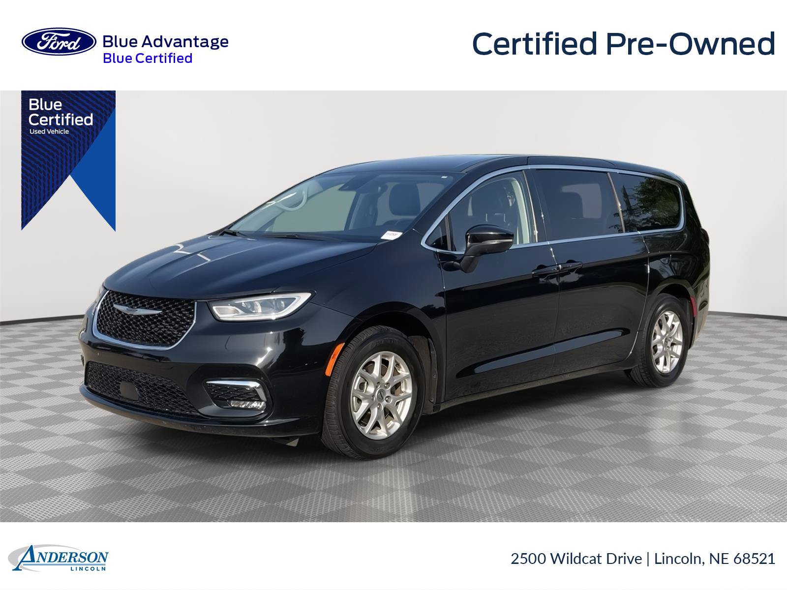 Used 2023 Chrysler Pacifica Touring-L FWD image 1