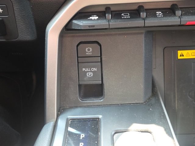 Used 2024 Toyota Tundra Limited AWD/4WD image 25