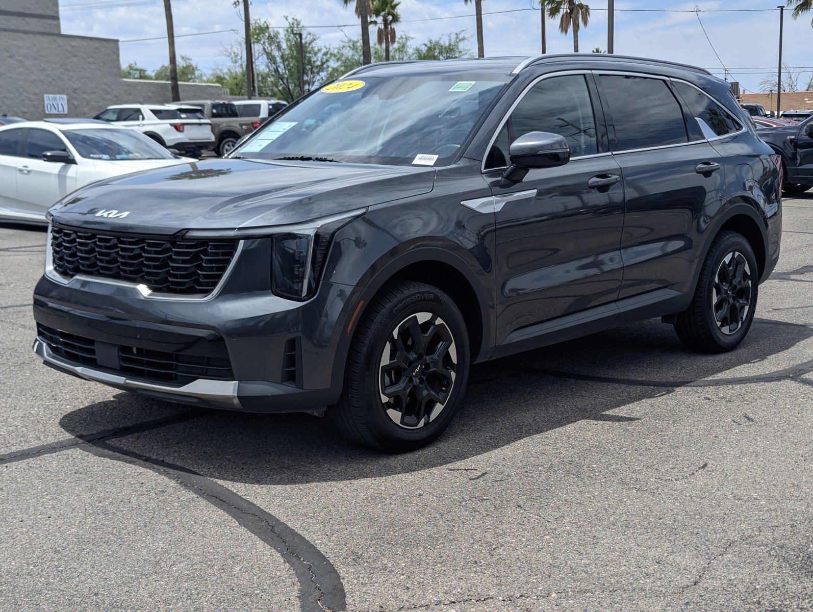 Used 2024 Kia Sorento S AWD/4WD image 5