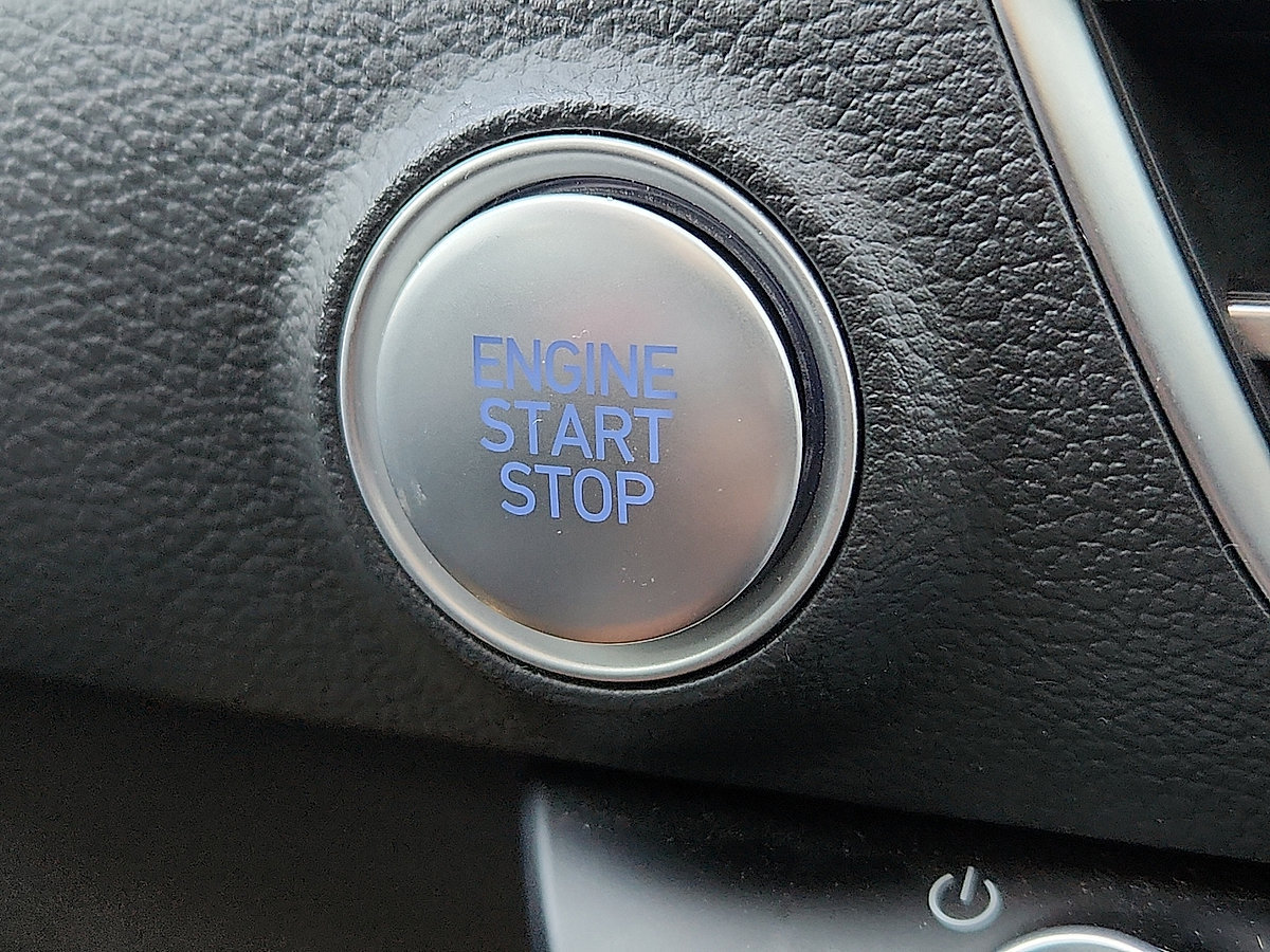 Used 2025 Hyundai Sonata SEL FWD image 10