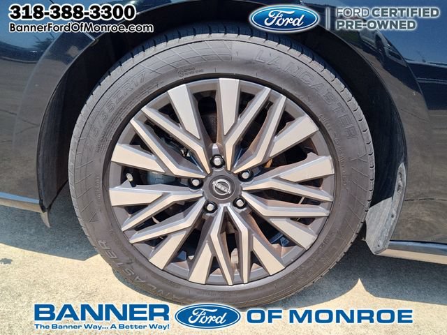 Used 2024 Nissan Altima 2.5 SV FWD image 11