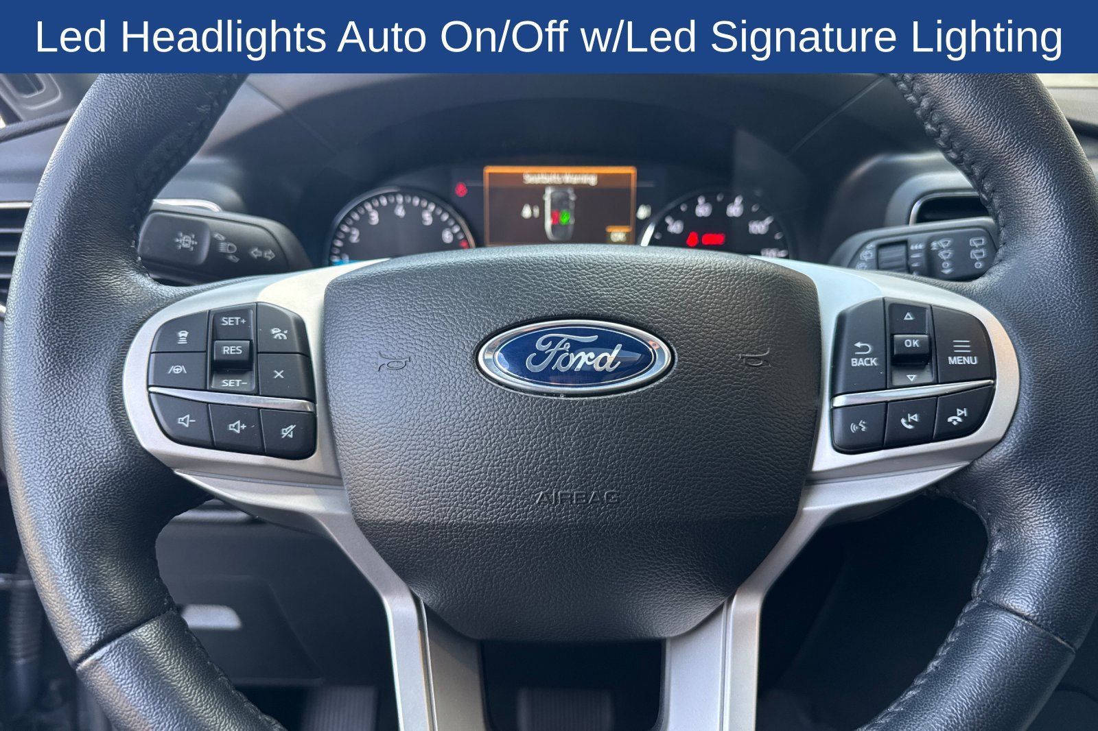 Certified 2023 Ford Explorer XLT w/ Equipment Group 202A AWD/4WD image 31