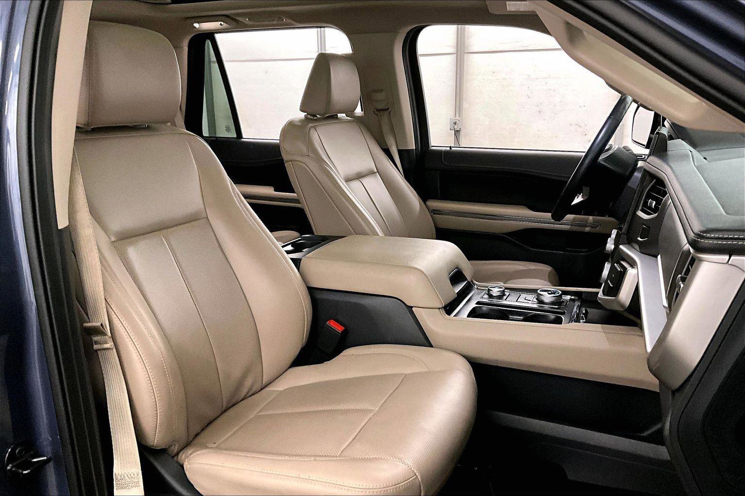 Certified 2022 Ford Expedition XLT image 7