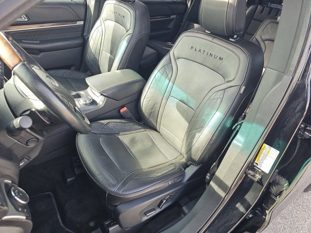 Certified 2018 Ford Explorer Platinum image 6