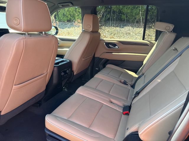 Used 2024 Chevrolet Suburban Premier AWD/4WD image 13
