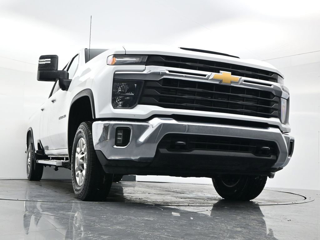 Used 2025 Chevrolet Silverado 2500 LT w/ Convenience Package image 21
