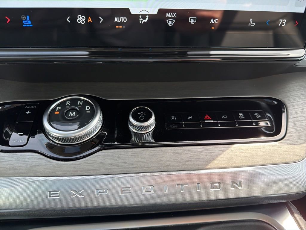 Certified 2025 Ford Expedition Max Platinum image 31