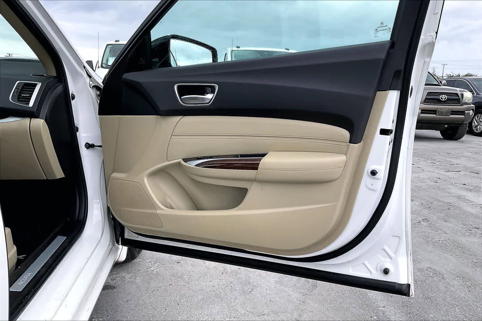 Used 2019 Acura TLX w/ Technology Package FWD image 28