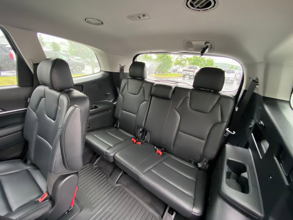 Used 2025 Kia Telluride S FWD image 28