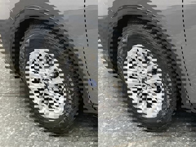 Certified 2021 Ford Escape SE image 35