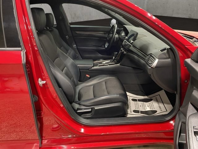Used 2018 Honda Accord Sport image 20