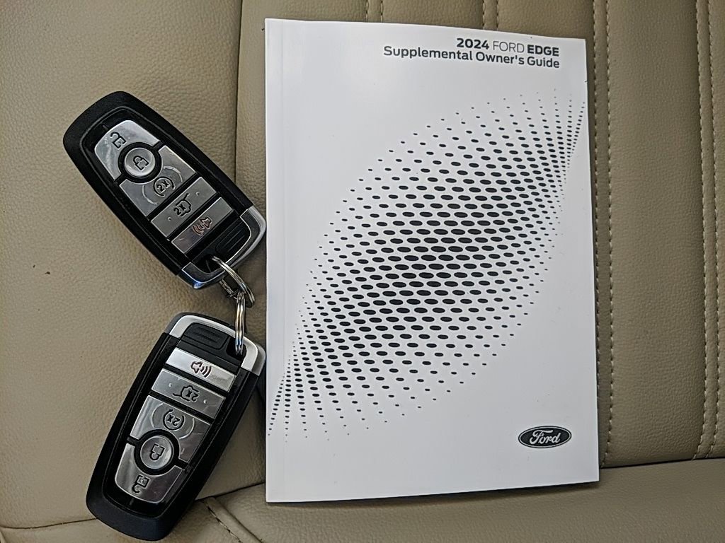 Certified 2024 Ford Edge SEL w/ Convenience Package AWD/4WD image 28