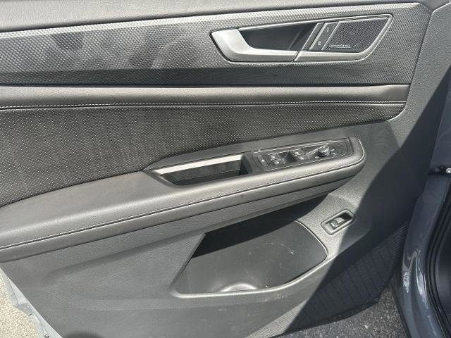 Used 2025 Volkswagen Atlas Cross Sport SEL Premium R-Line image 13