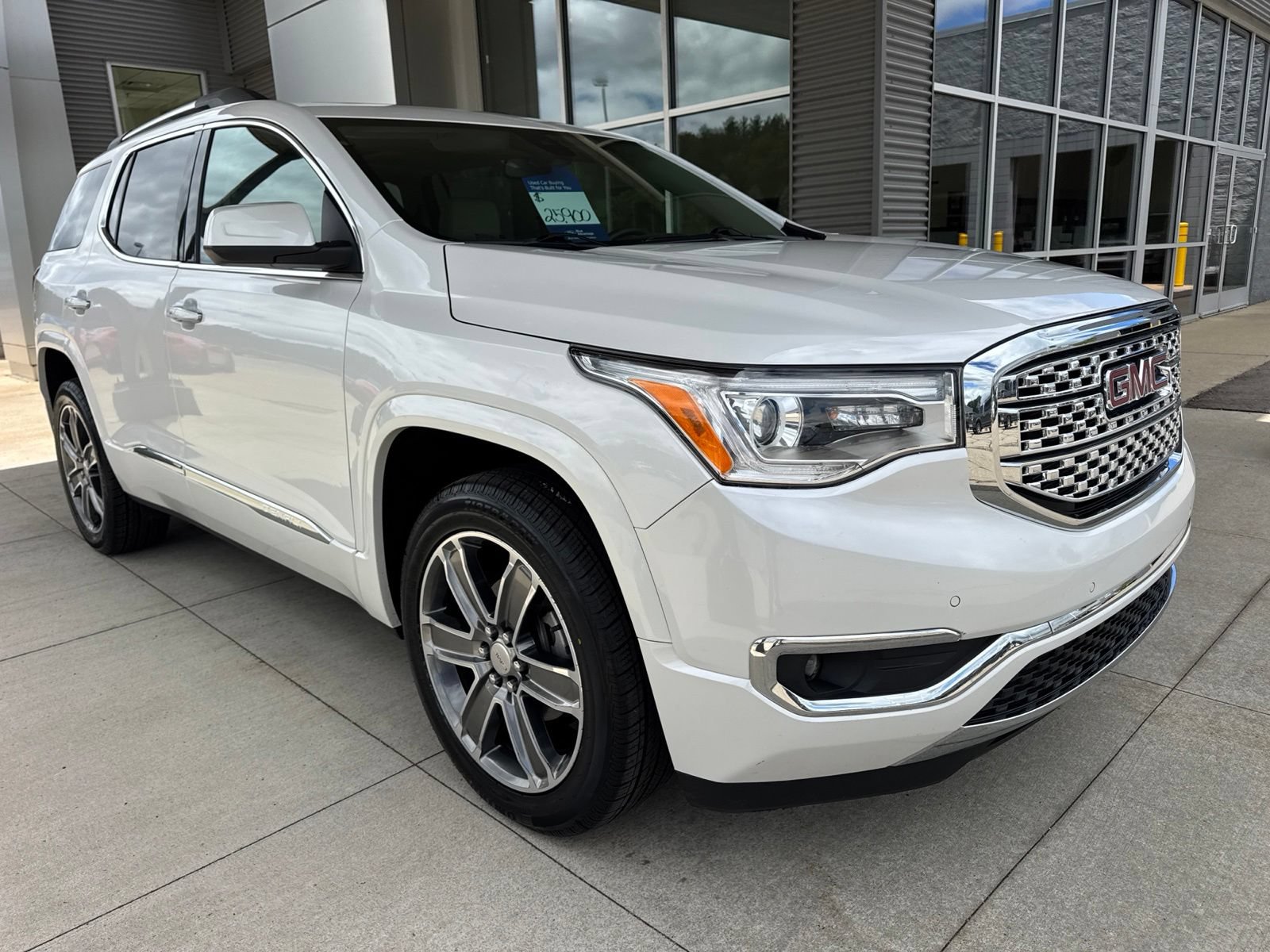 Used 2019 GMC Acadia Denali AWD/4WD image 10