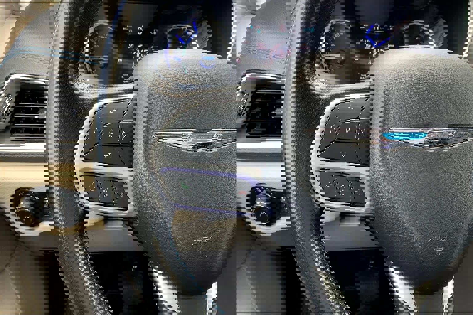 Used 2021 Chrysler Pacifica Touring-L image 24