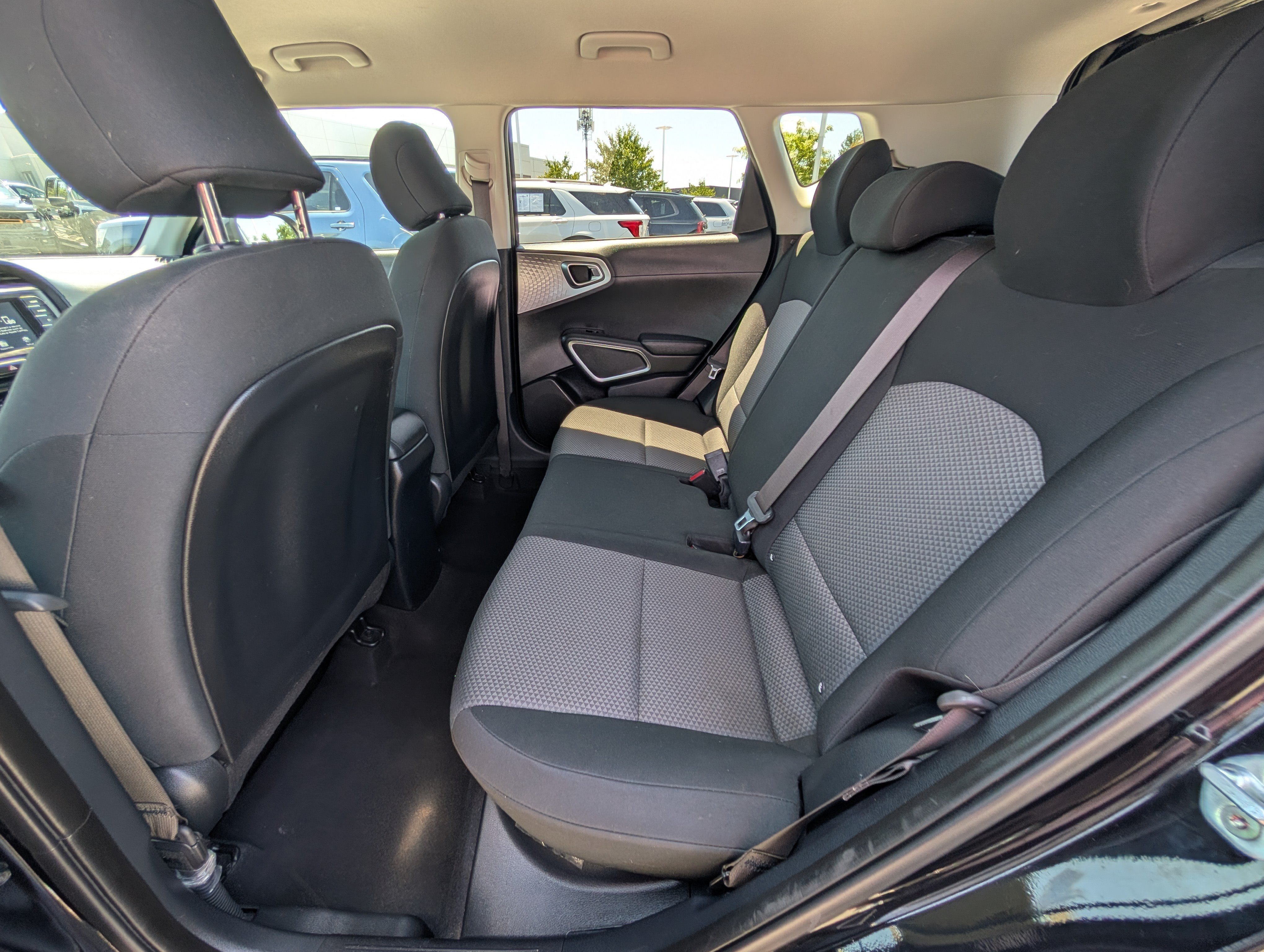 Used 2020 Kia Soul LX FWD image 12